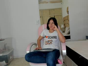 Valeria_Usuga Chaturbate stream image from April 27, 2026