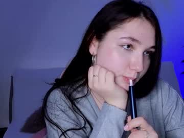 Dawnaviles Chaturbate stream image from April 27, 2026