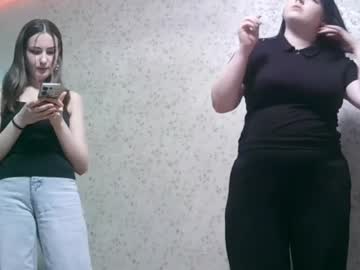 Hoollypolly Chaturbate stream image from April 27, 2026