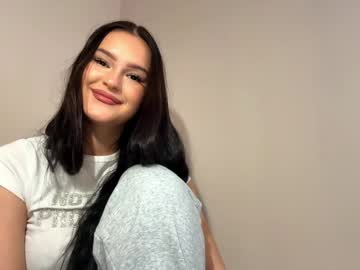 Tiarashadid Chaturbate stream image from April 27, 2026