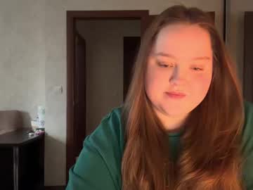Mollyas Chaturbate stream image from April 27, 2026