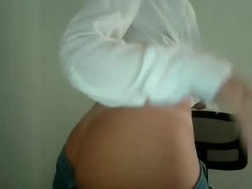 Freckledeer Chaturbate stream image from April 27, 2026