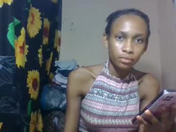 Littleyanah Chaturbate stream image from April 27, 2026