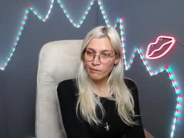 Rubydaviss Chaturbate stream image from April 27, 2026