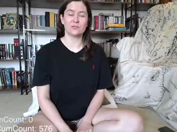 Bellastrange69 Chaturbate stream image from April 27, 2026