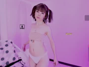 Nyvy Chaturbate stream image from April 27, 2026