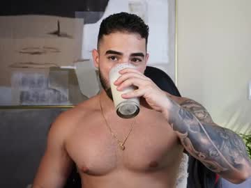 Paulphoenix_ Chaturbate stream image from April 27, 2026