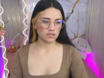 Chiara_Tay Chaturbate stream image from April 27, 2026