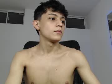 Alyxen Chaturbate stream image from April 27, 2026