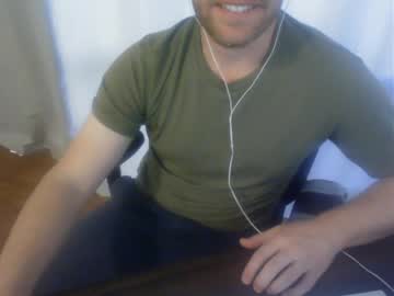 Chill_Hangs Chaturbate stream image from April 27, 2026