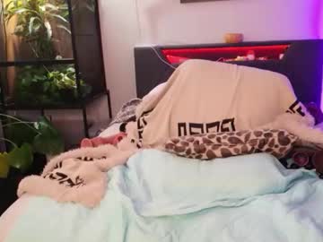 Hazeleo Chaturbate stream image from April 27, 2026