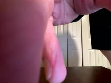Alexjjjames27 Chaturbate stream image from April 28, 2026