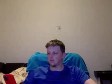 Mrredbluefun Chaturbate stream image from April 28, 2026