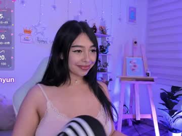 Ji_Hyun Chaturbate stream image from April 28, 2026