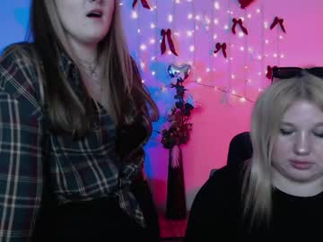 Juli_Kisss Chaturbate stream image from April 28, 2026