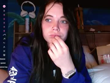 Ahungkittykat Chaturbate stream image from April 28, 2026