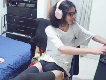 Hxxyro1 Chaturbate stream image from April 28, 2026