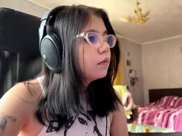 Lashandaandrachak Chaturbate stream image from April 28, 2026