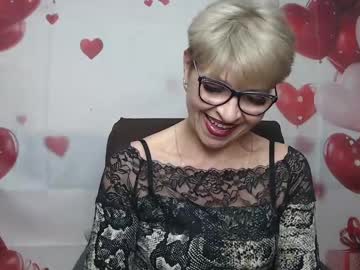Ellabonito Chaturbate stream image from April 28, 2026