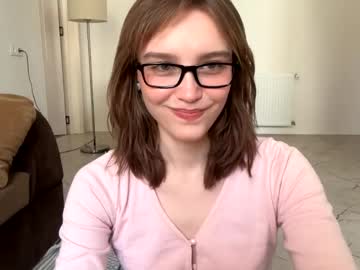 Lolaatatee Chaturbate stream image from April 28, 2026