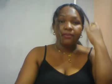 Niellah Chaturbate stream image from April 28, 2026