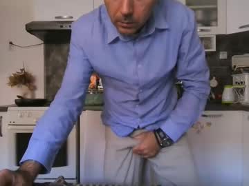 Vozd Chaturbate stream image from April 28, 2026