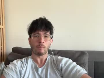 Egmezz Chaturbate stream image from April 28, 2026