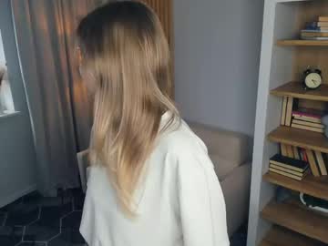 Katemossse Chaturbate stream image from April 28, 2026