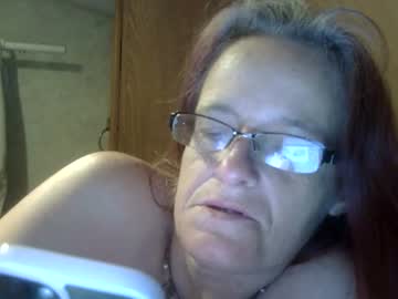Carleeswoman08 Chaturbate stream image from April 28, 2026