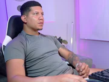 _Robertobaggio Chaturbate stream image from April 28, 2026