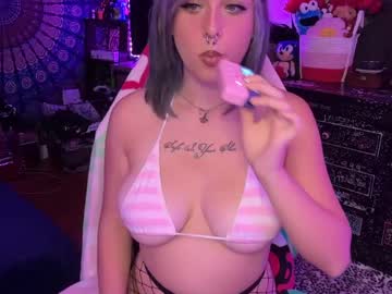 Chromeheartzz Chaturbate stream image from April 28, 2026