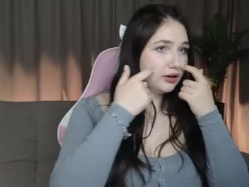 Dawnaviles Chaturbate stream image from April 28, 2026