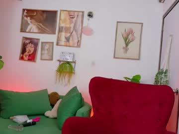Adeellee_ Chaturbate stream image from April 28, 2026