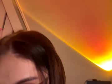 Carolegibson Chaturbate stream image from April 28, 2026