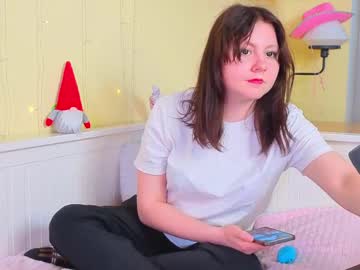 Jennihaag Chaturbate stream image from April 28, 2026