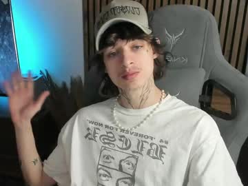 Oliverrgroove Chaturbate stream image from April 28, 2026