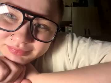 Aleksaflirt Chaturbate stream image from April 28, 2026