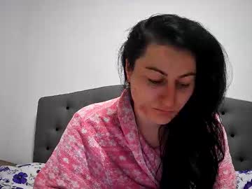 Mikyloveu Chaturbate stream image from April 28, 2026