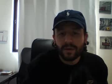 Simonm777 Chaturbate stream image from April 28, 2026
