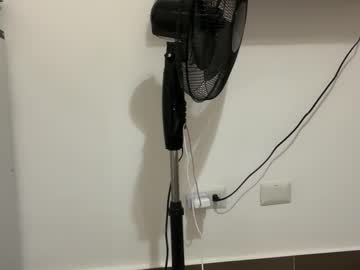 Juandeluxevip Chaturbate stream image from April 28, 2026