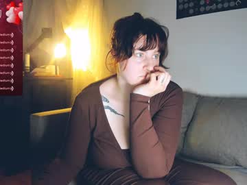 Kirakoval2677 Chaturbate stream image from April 28, 2026