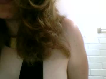 Malaikaoficial Chaturbate stream image from April 28, 2026