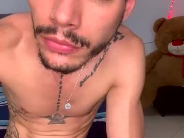 Andrew_Cediel Chaturbate stream image from April 28, 2026