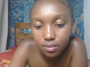 Nathalia069 Chaturbate stream image from April 28, 2026