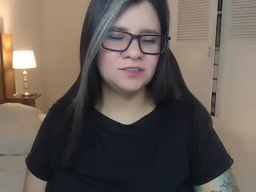 Daniellerain Chaturbate stream image from April 28, 2026