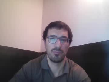 Johnparis7575 Chaturbate stream image from April 28, 2026