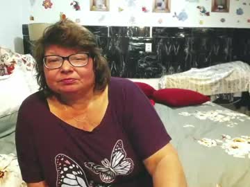 Sweetestmilf4you Chaturbate stream image from April 28, 2026