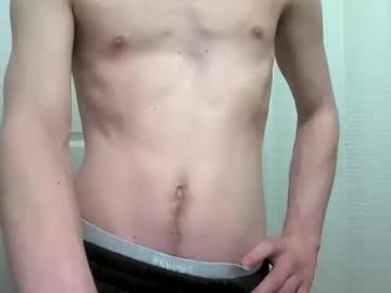 Twinkintwenties Chaturbate stream image from April 29, 2026