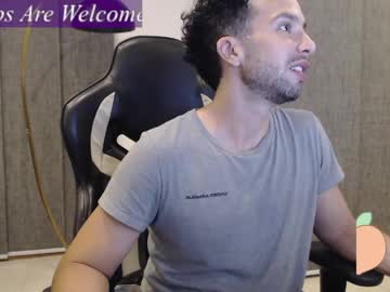 Danielsantosbubleaz Chaturbate stream image from April 29, 2026