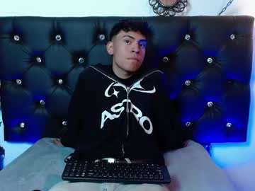 Ehtan_Brown Chaturbate stream image from April 29, 2026